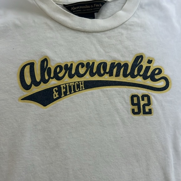 ABERCROMBIE & FITCH Vintage Y2K short sleeve tee white with blue & yellow letter - Picture 4 of 8